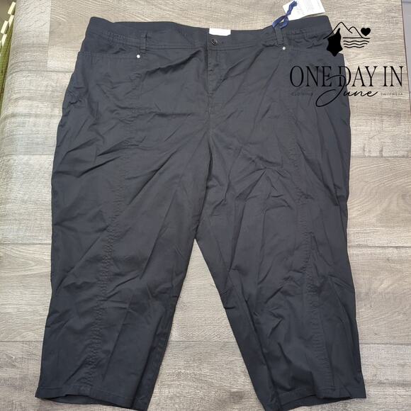 Croft & Barrow Plus Size Mid Rise Capri Pants Size 24W - Picture 1 of 6